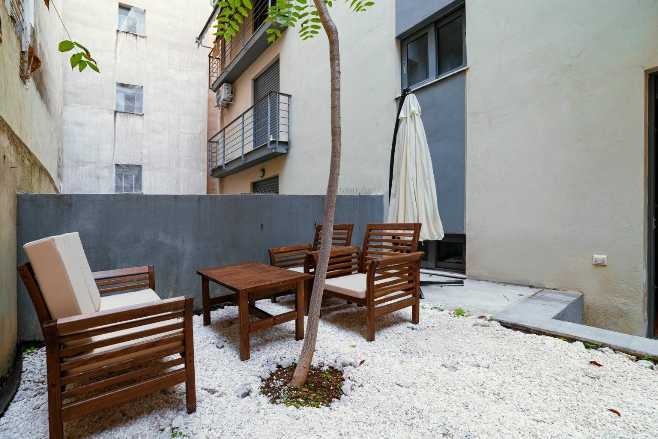 Apartament Lykabettus Gem With Yard And Parking Ateny Zewnętrze zdjęcie