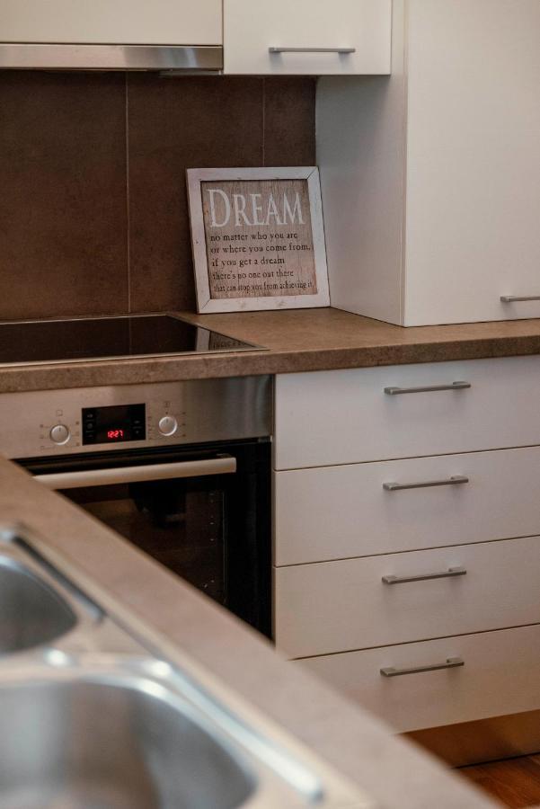Apartament Lykabettus Gem With Yard And Parking Ateny Zewnętrze zdjęcie