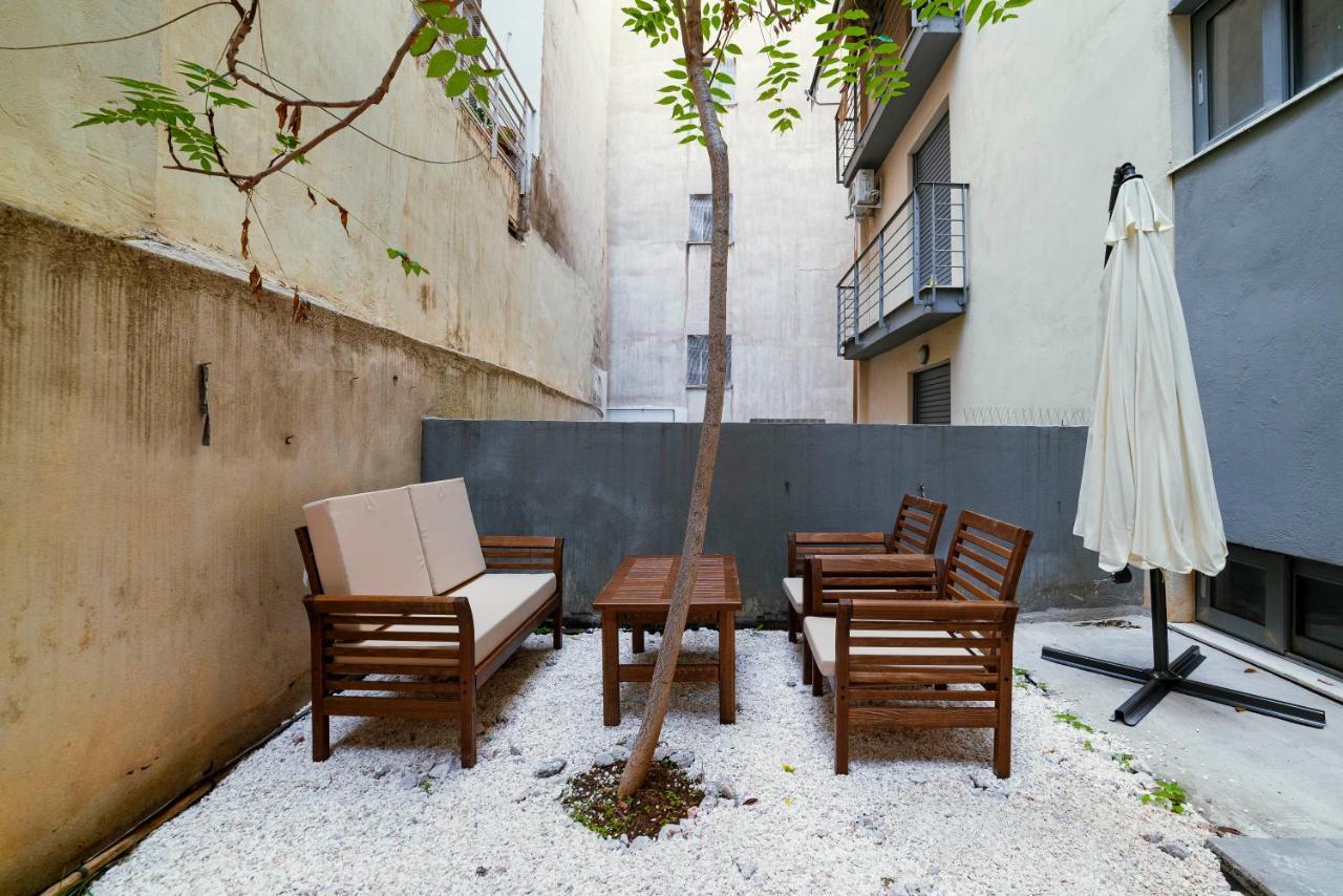 Apartament Lykabettus Gem With Yard And Parking Ateny Zewnętrze zdjęcie