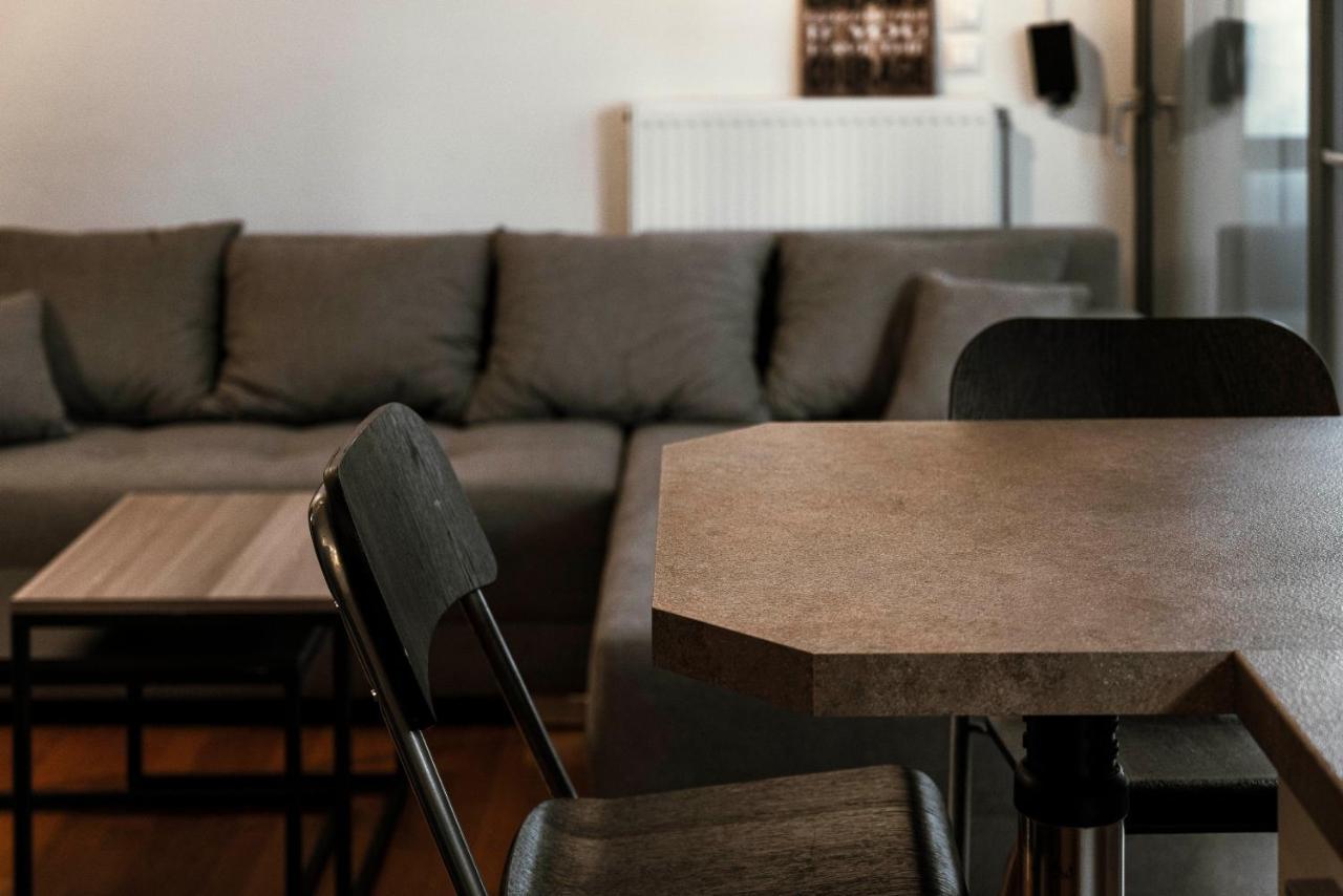 Apartament Lykabettus Gem With Yard And Parking Ateny Zewnętrze zdjęcie