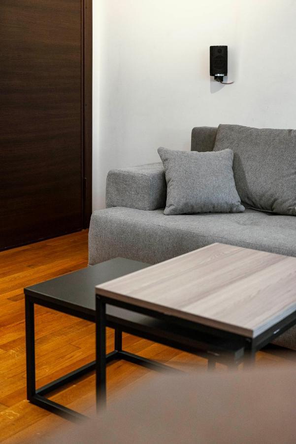 Apartament Lykabettus Gem With Yard And Parking Ateny Zewnętrze zdjęcie